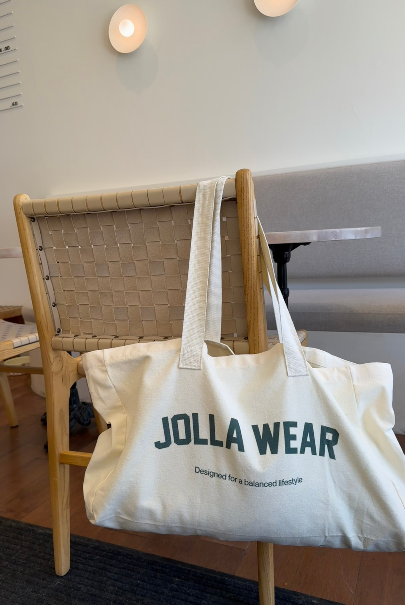 Tote bag